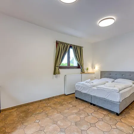 Lisjak - Apartamento *
