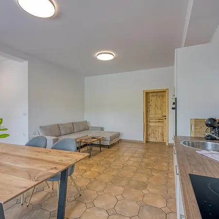 Lisjak - * Podčetrtek