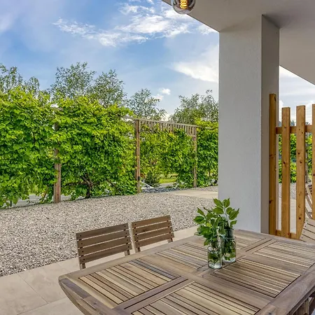 Lisjak - * Podcetrtek