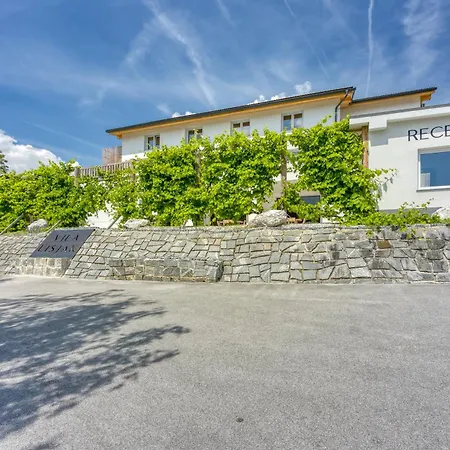 Apartmán Lisjak - *